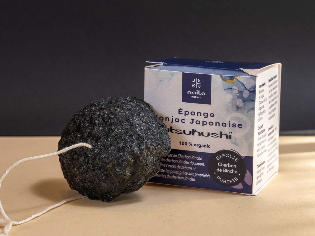 Éponge Konjac japonaise utsukushï charbon de bincho