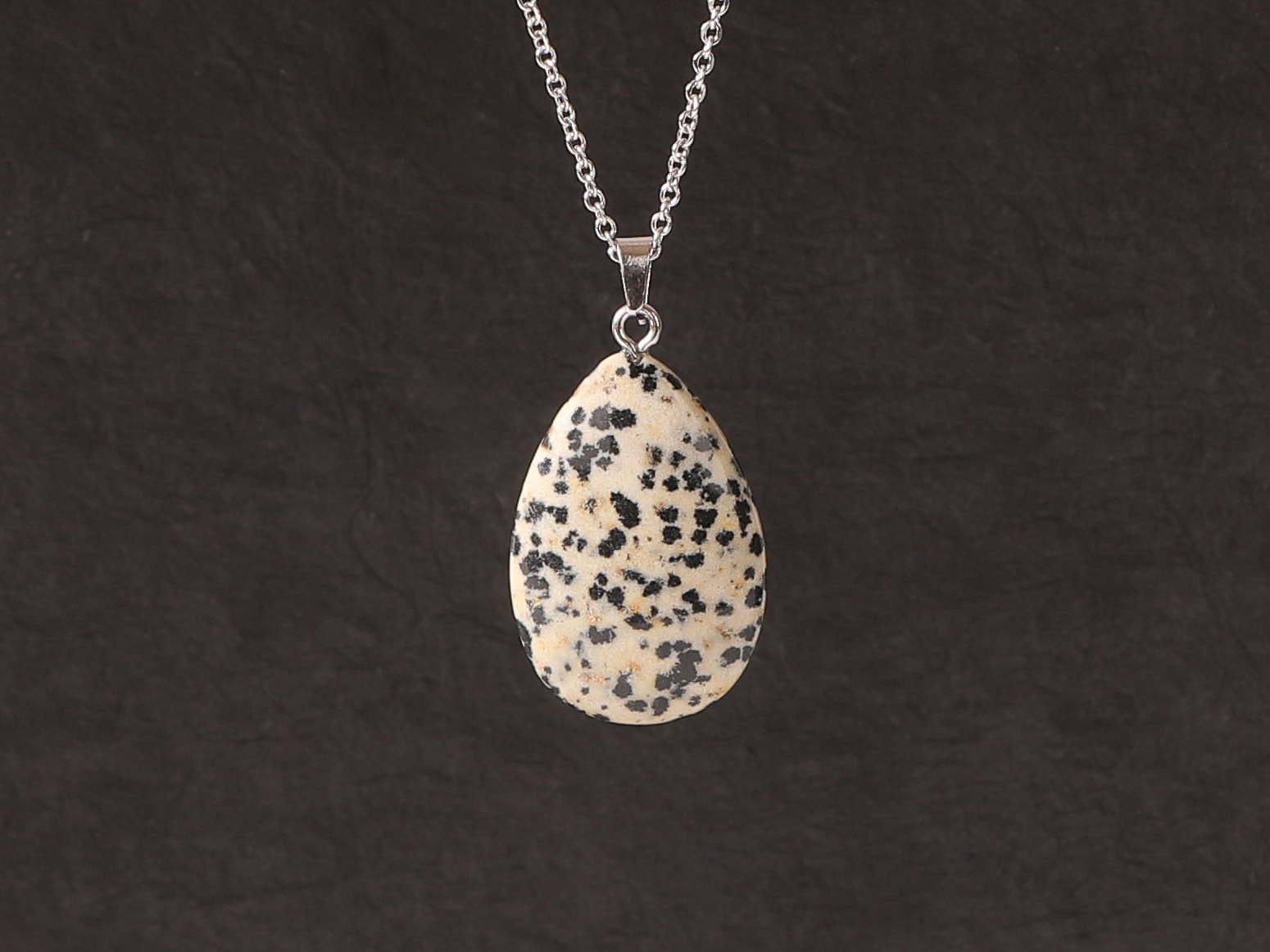 Pendentif Jaspe dalmatien en forme de larme