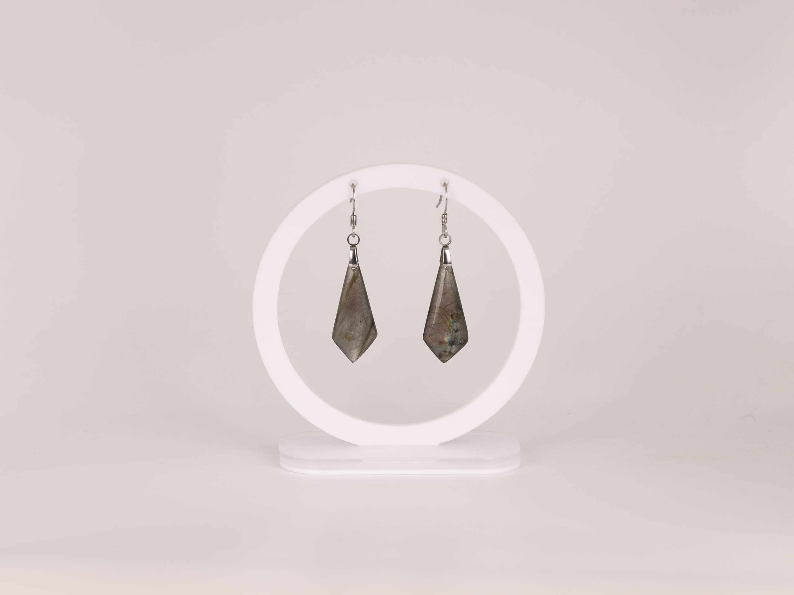 Boucles d'oreilles cravate Labradorite bleue attache crochet