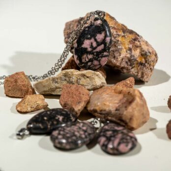 Pendentif larme Rhodonite