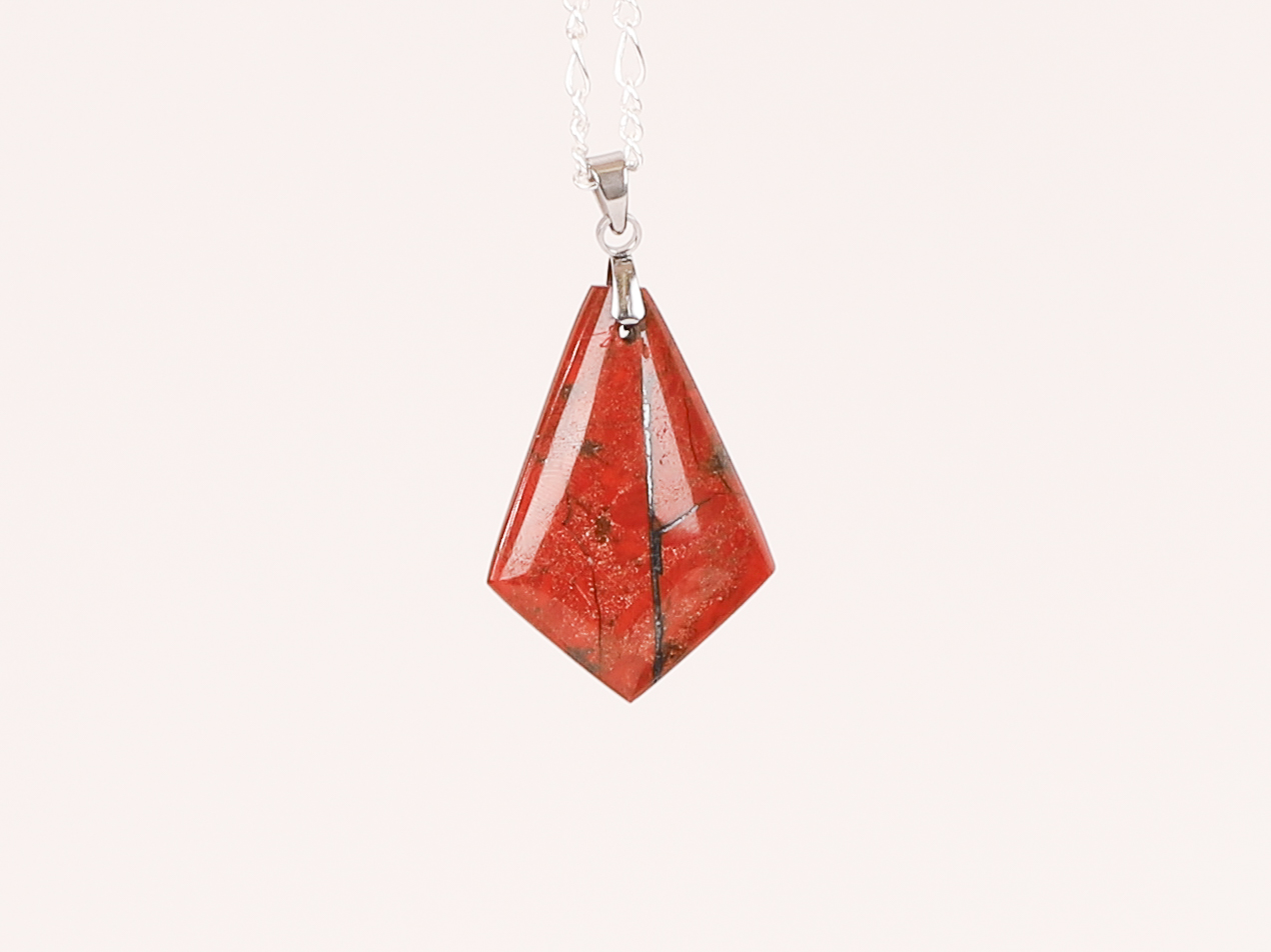 Pendentif cerf volant Jaspe Rouge