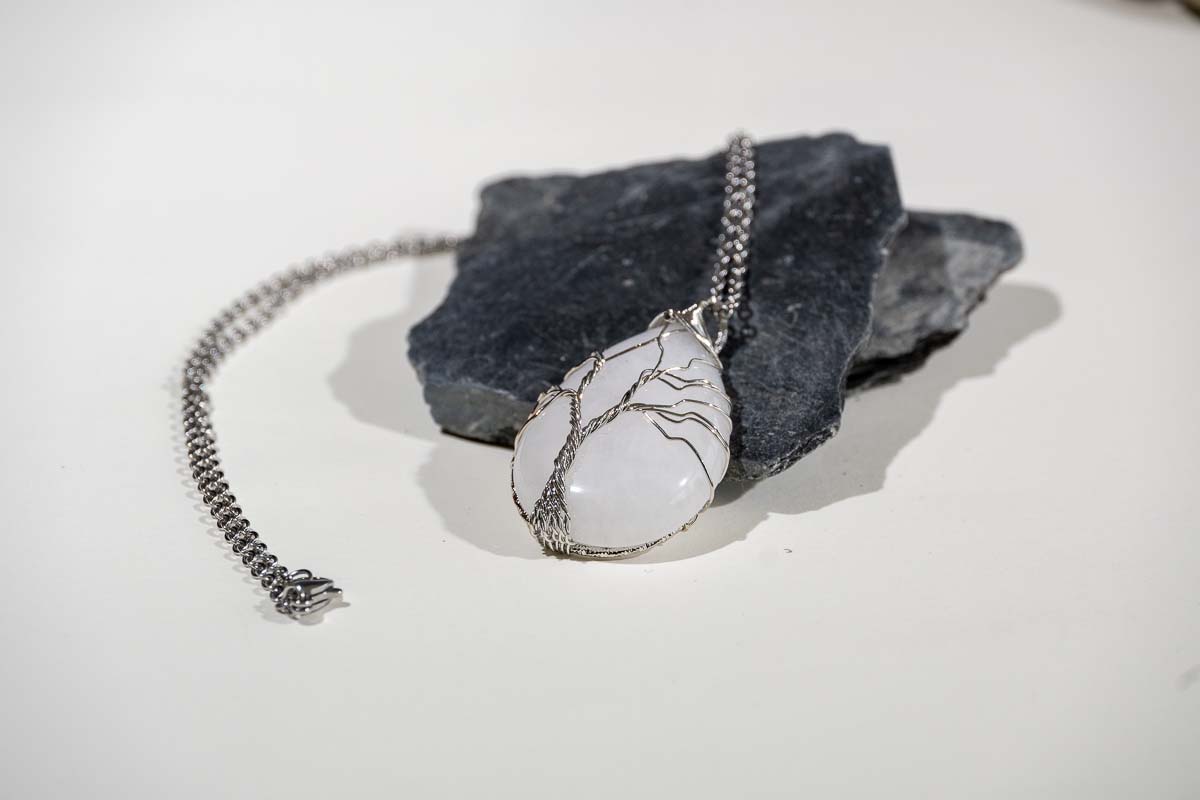 Pendentif Arbre de vie Cristal de roche 2