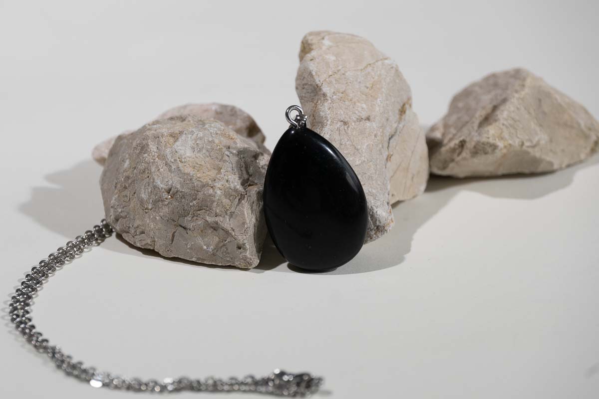 Pendentif larme Obsidienne Noire 2 L6SQIeA1RzXTFfR1f9kLA4Jr8UlLOC 0 D5JhoRXFWY