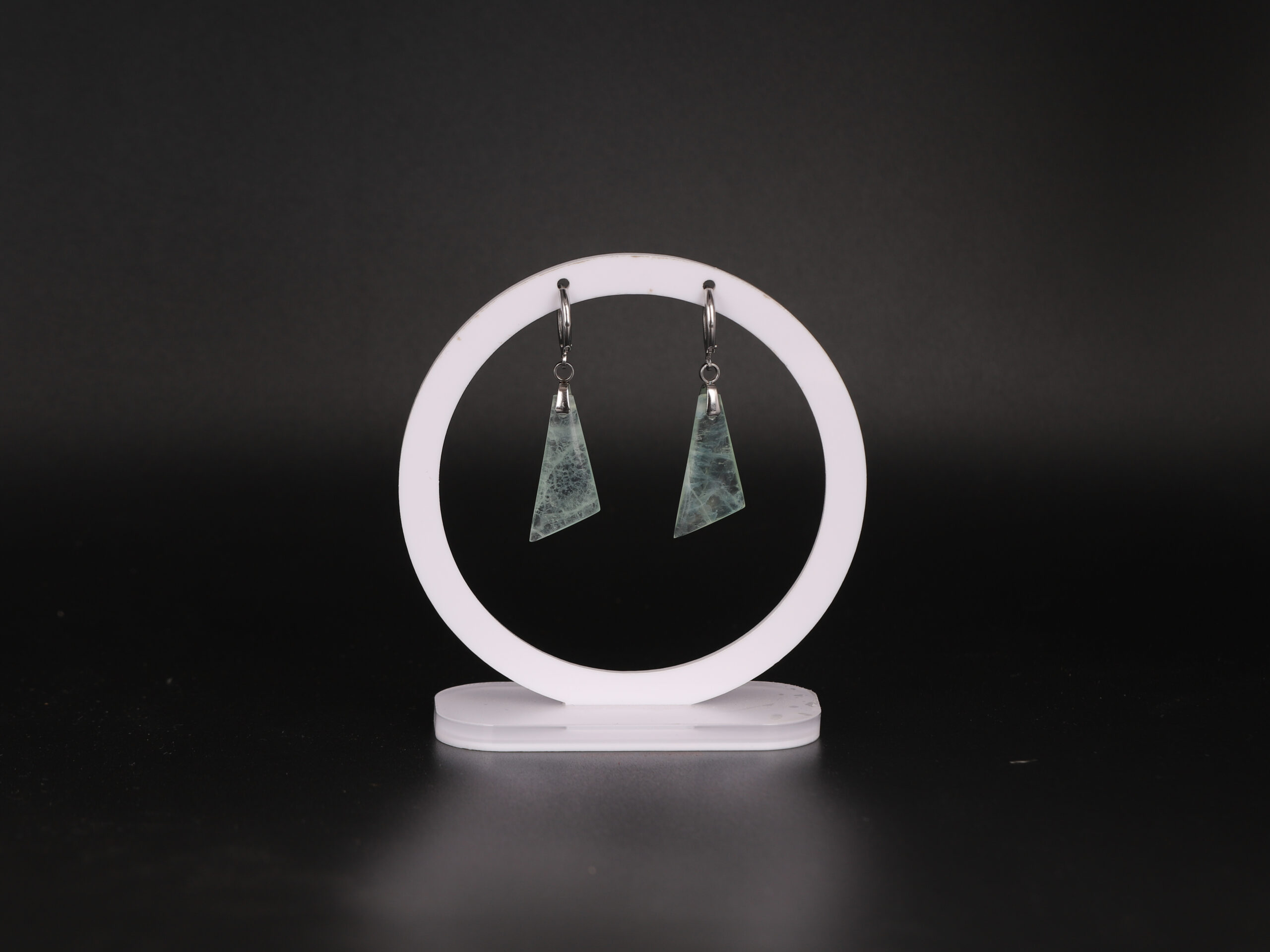 Boucles d'oreilles triangle Pierre de Lune Verte attache crochet 14 Boucles d'oreilles triangle Pierre de Lune Verte attache crochet