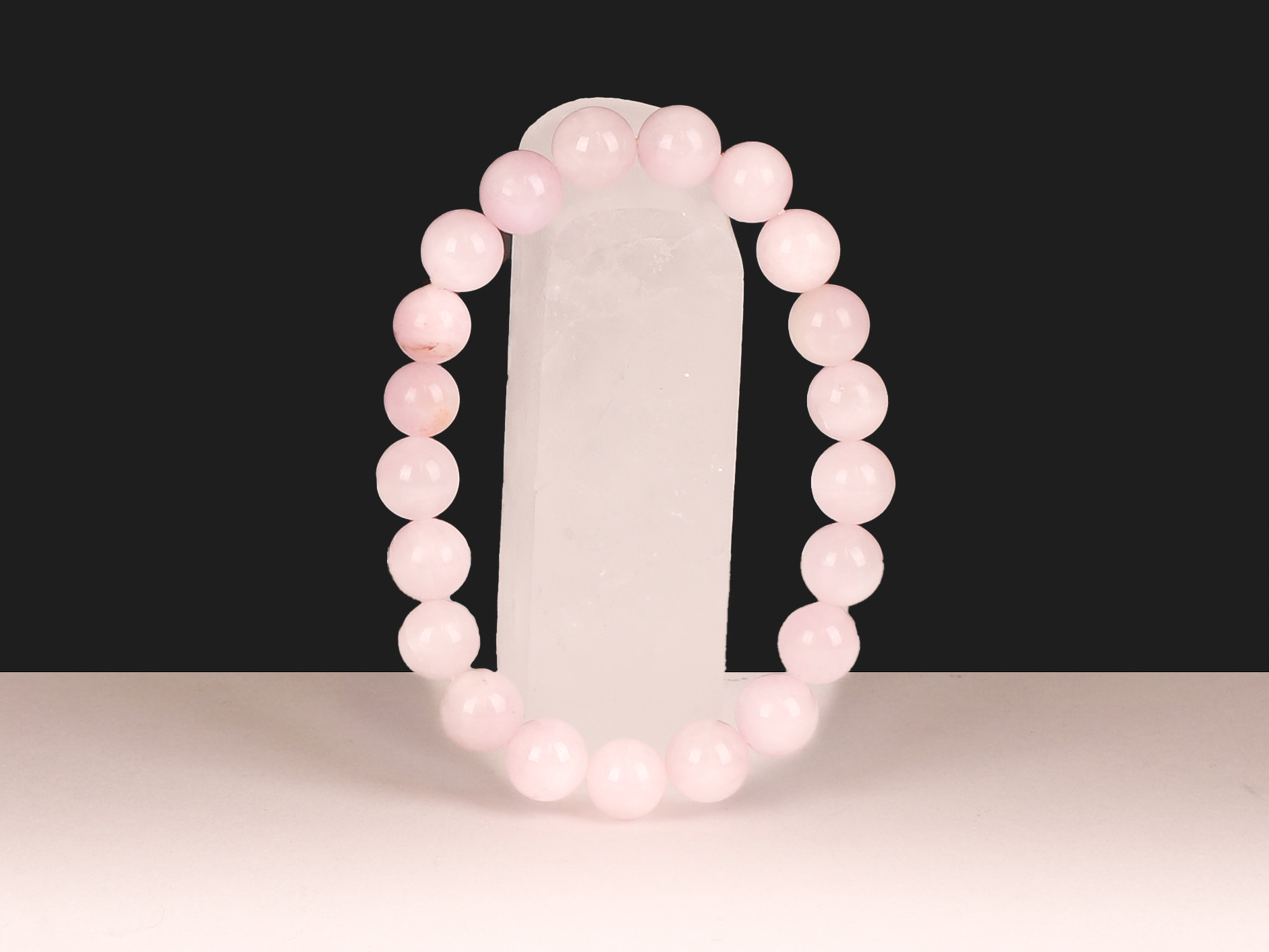 Bracelet Kunzite ‘A’ perles 8mm 15 Bracelet Kunzite ‘A’ perles 8mm