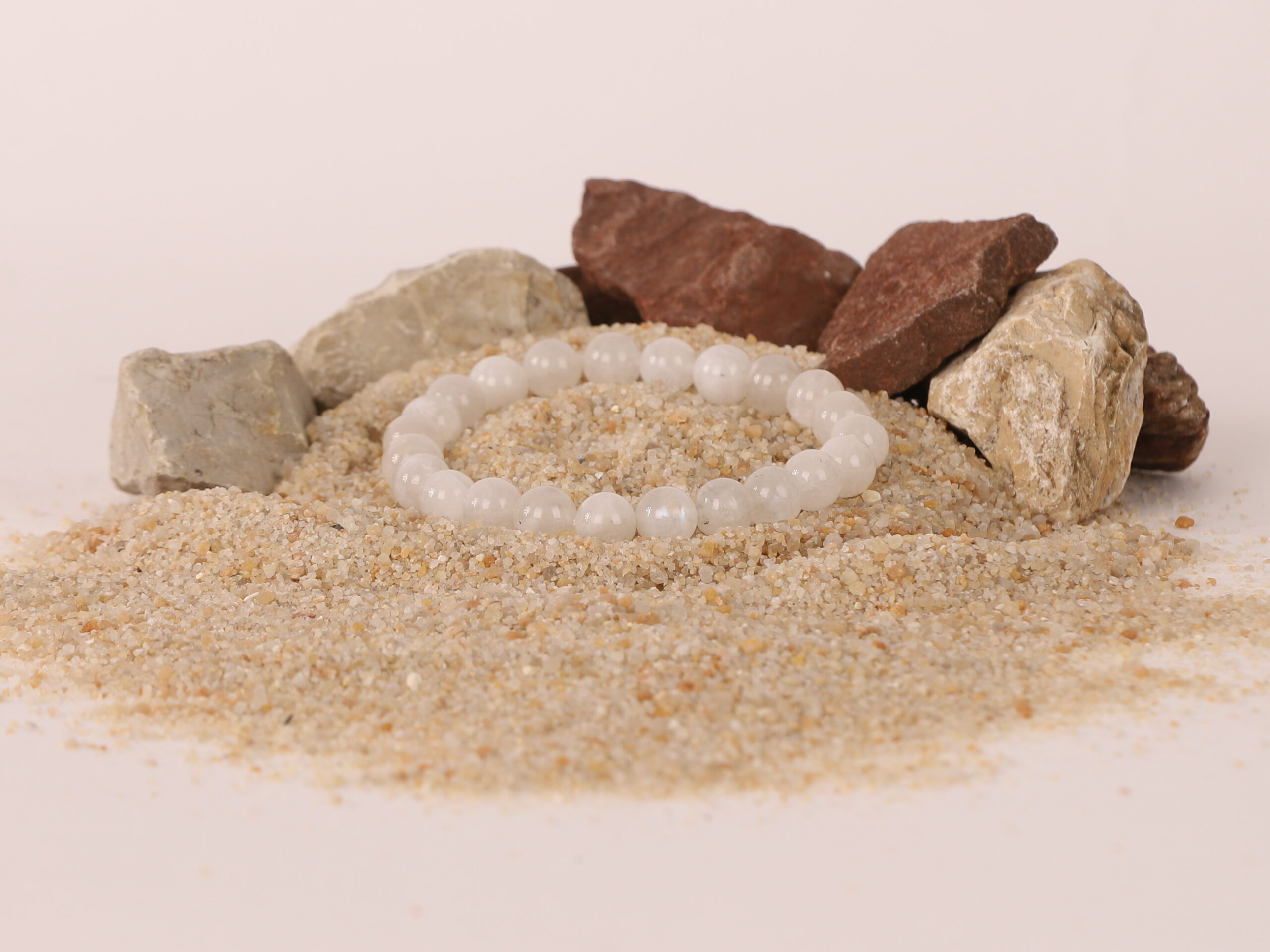 Bracelet Pierre de Lune Blanche 'AA' perles 8mm 3 CD0 moCtqcp32oHHIXT7ywBho60nT03p9ued4lWFTSc scaled