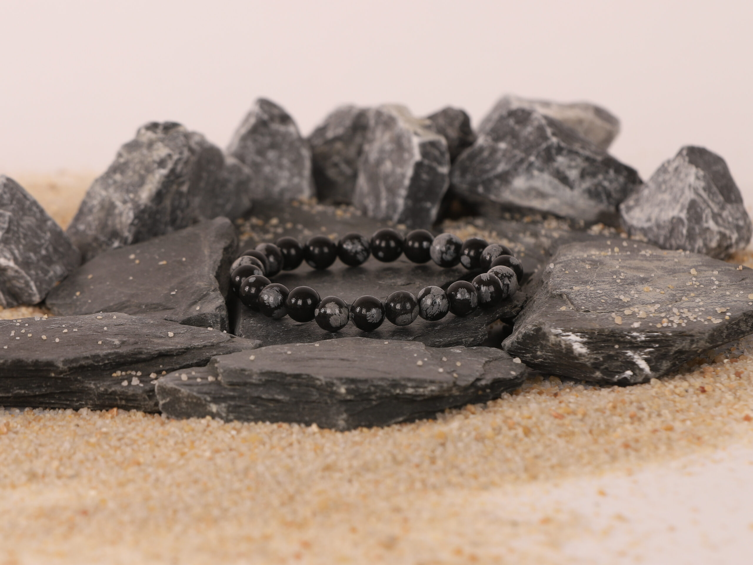 Bracelet Obsidienne Neige 'A' perles 8mm 4 Ndj R0O0ZYXsmHI Dr4gUJhJllVFiYtsyb2D4l5n7r0 scaled