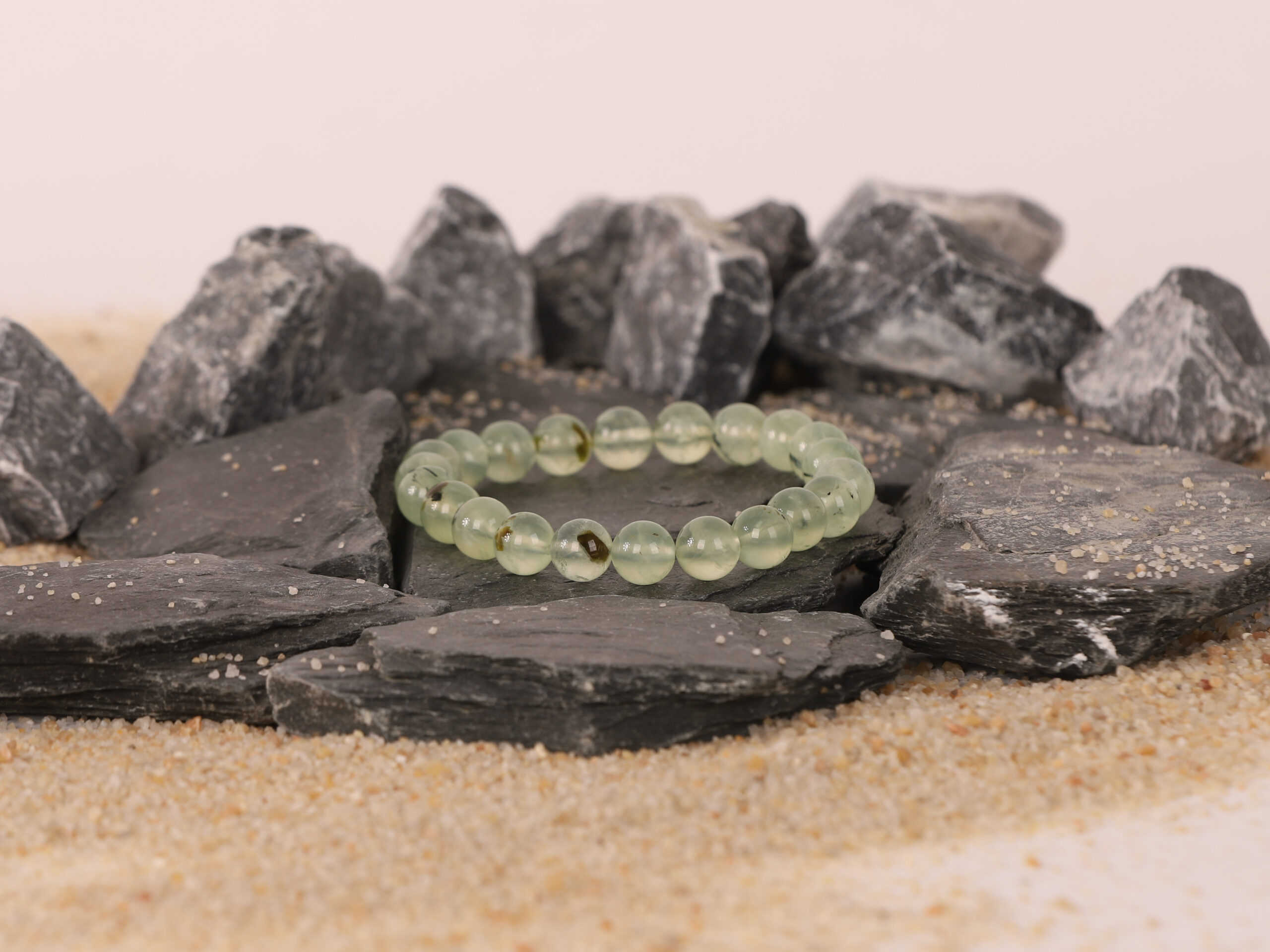 Bracelet Prehnite 'A' perles 8mm 4 y4NKlPn4FV0x57x18Vkr C zW1FCnpT9t4NVHcRLcDs scaled