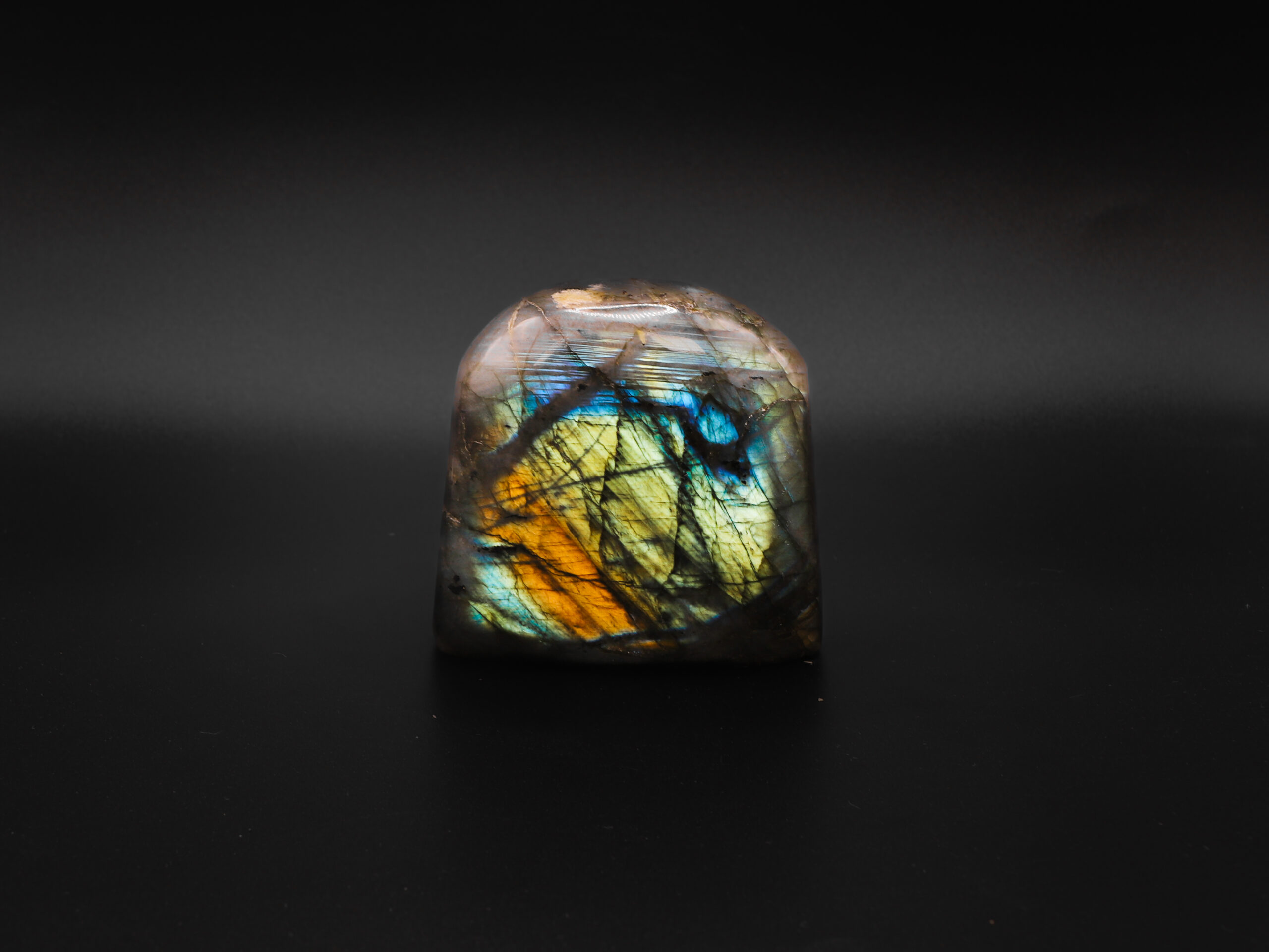 Labradorite Subtile