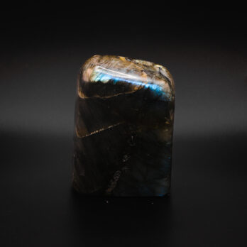 Labradorite Légendaire 11 VKaduK4CiUubqzTERb64mVHWLwRemFrRhKI32RFHqs8