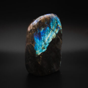 Labradorite Enveloppante 8 gEdcWUd9AzWNoeLISmu4bRPSYf4WYPCIRcozVAtJ9i8