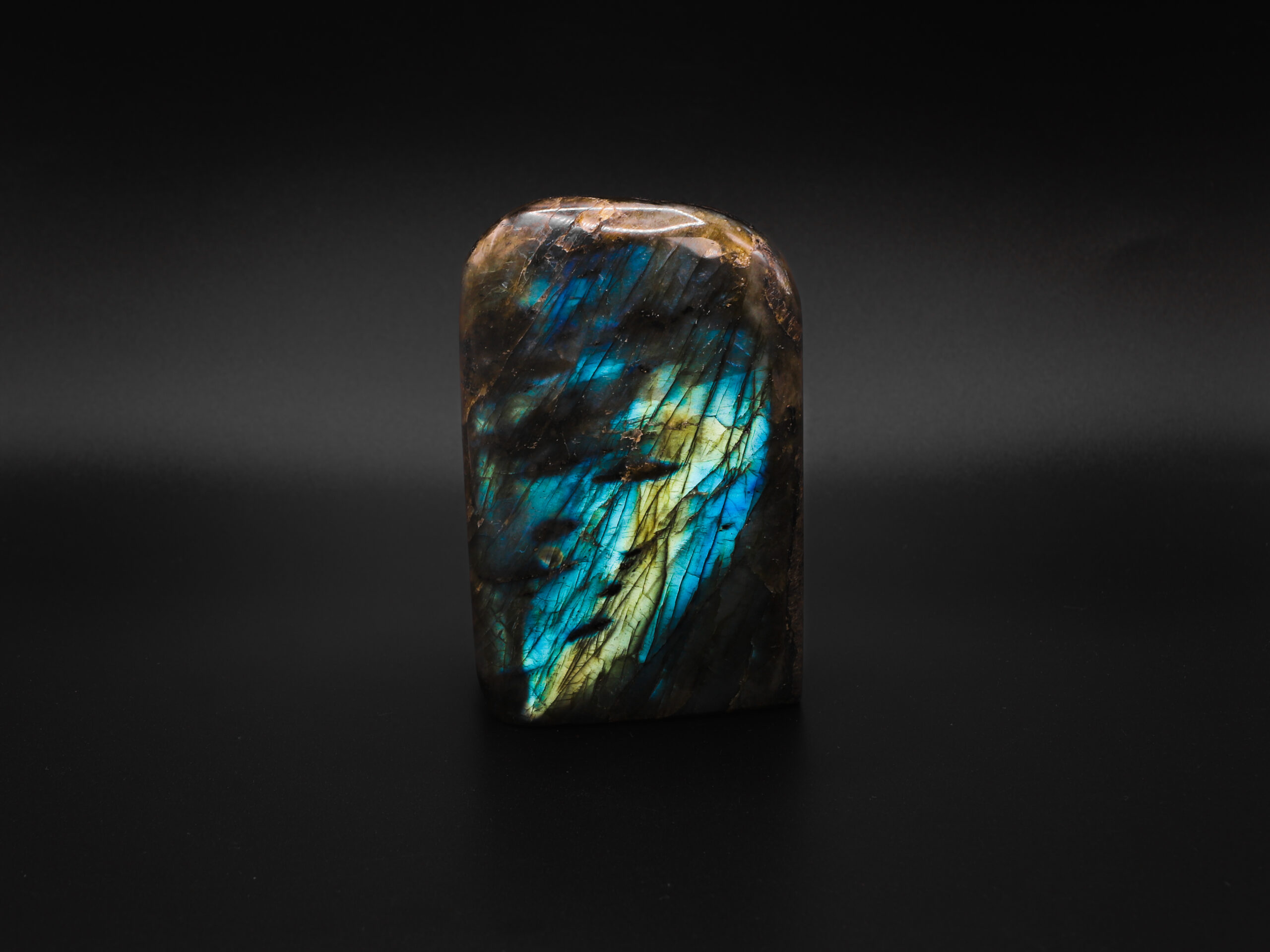 Labradorite naturelle – Pierre n°8