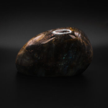 Labradorite naturelle – Pierre n°6 11 yPI9kwNiPZbIRq21s1xWmBac BOEGl v1v6O1JI3cKI