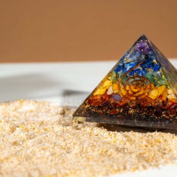 Orgonite pyramide 7 chakras 11 0c5EpVajQDXHIoC69pg4KgeCjsZkmIWGQR22Kc0tV2w