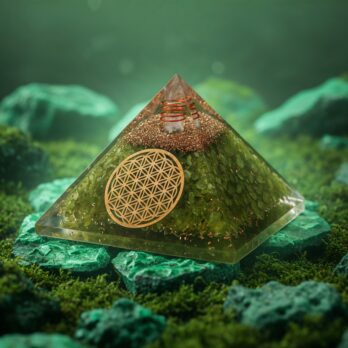 Orgonite pyramide Péridot fleur de vie 6 BbUO7CbdgV5KRYpQNcjW cSryXE9kkB NyMAt2RlONI