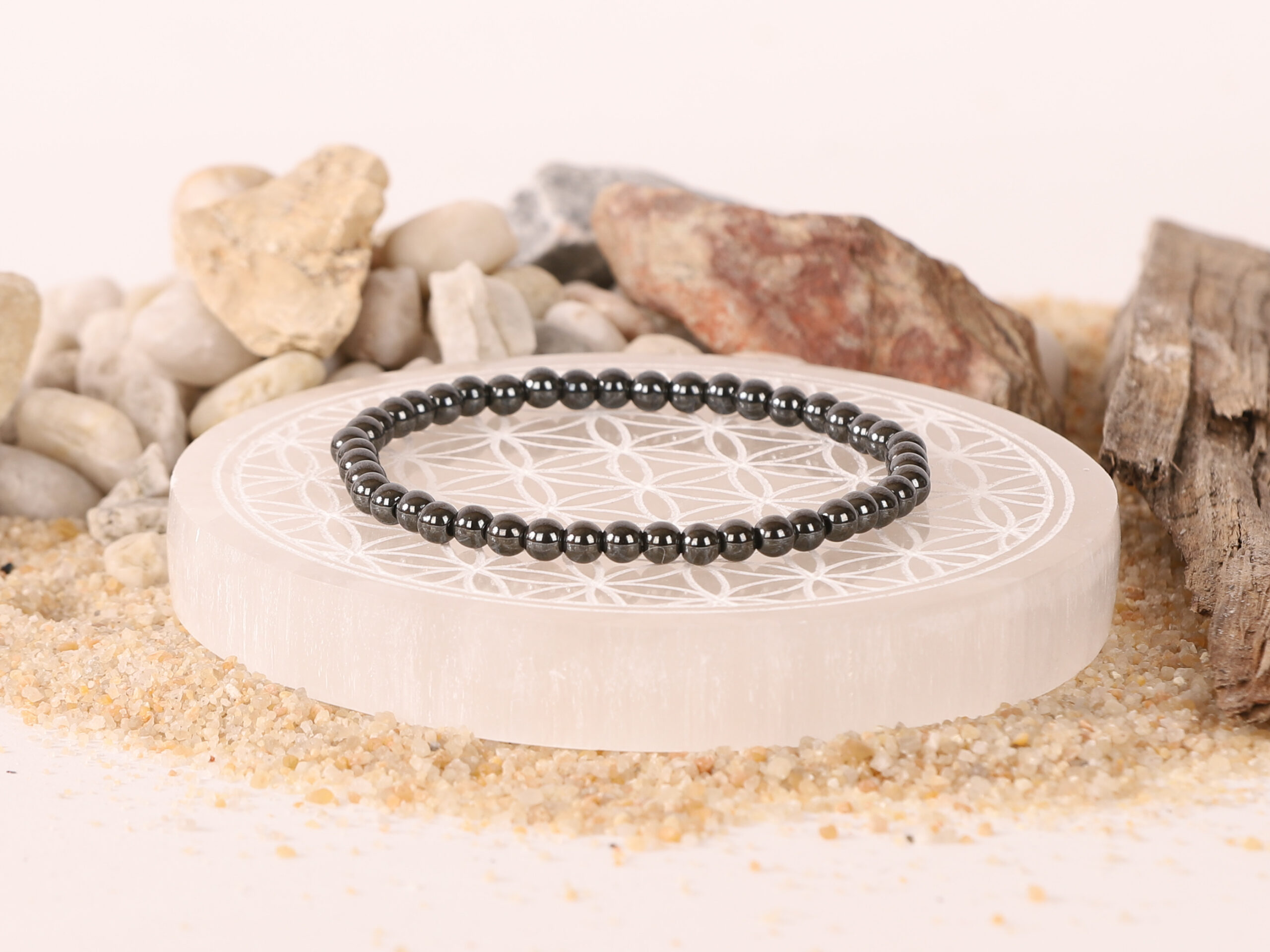Bracelet Hématite 'A' perles 4mm 3 I3oBoniMX zybDqynzo5 RQTw059LJglKQPdHVg8qOM scaled