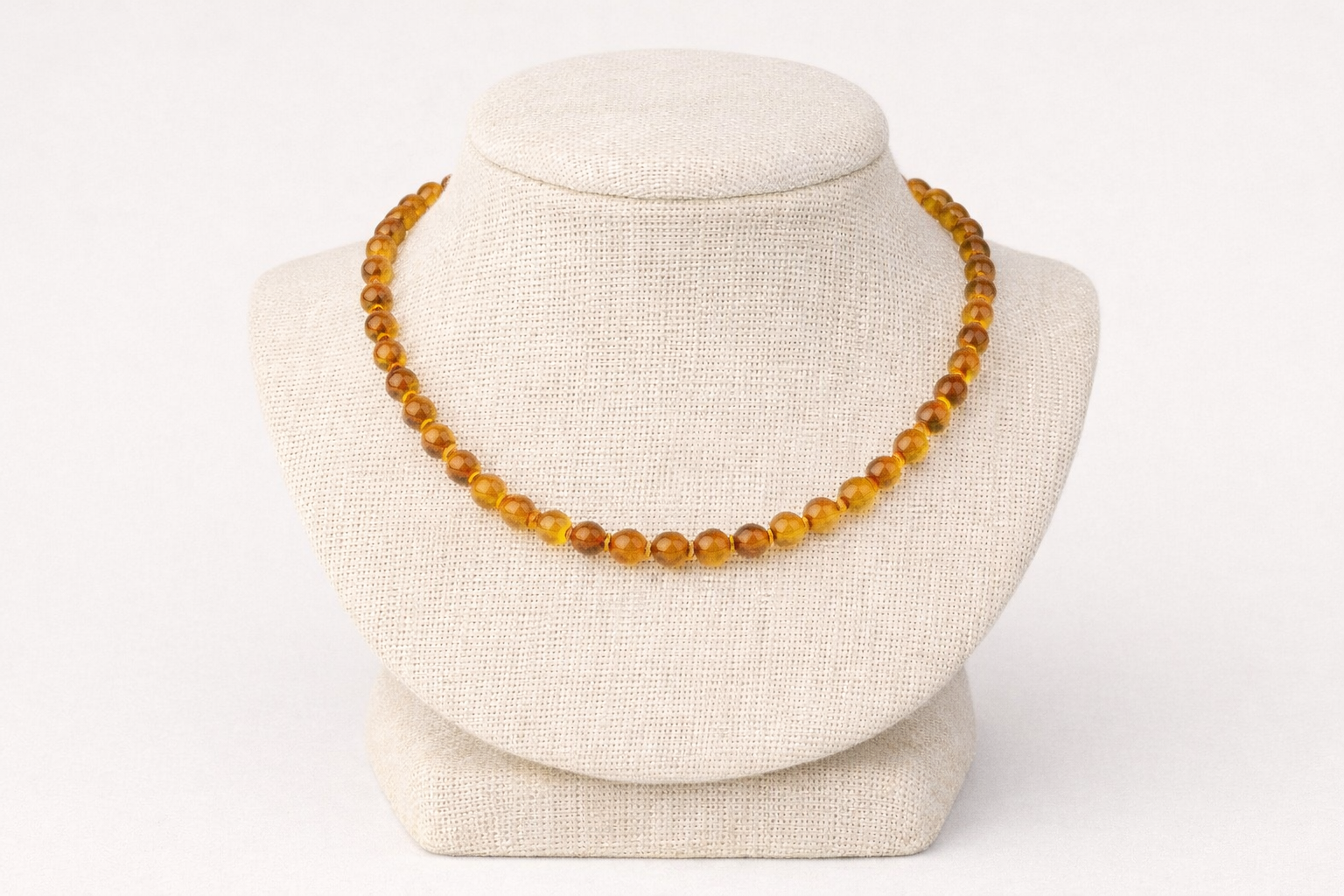 Collier Ambre sombre bébé catégorie ‘A’ perles 4mm 1 Collier Ambre sombre bébé catégorie ‘A’ perles 4mm