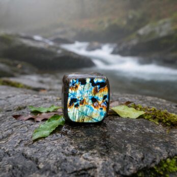 Labradorite Divine 9 LexFk5EeiT9JlGIFBhDelSYq8eOwgNspnoZceK cPjU