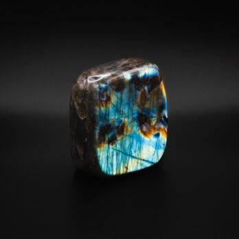 Labradorite Divine 10 MeAlAzsUDp j1a8BkI8jWMY3YGIFQg0RJFgLF6RoJqA