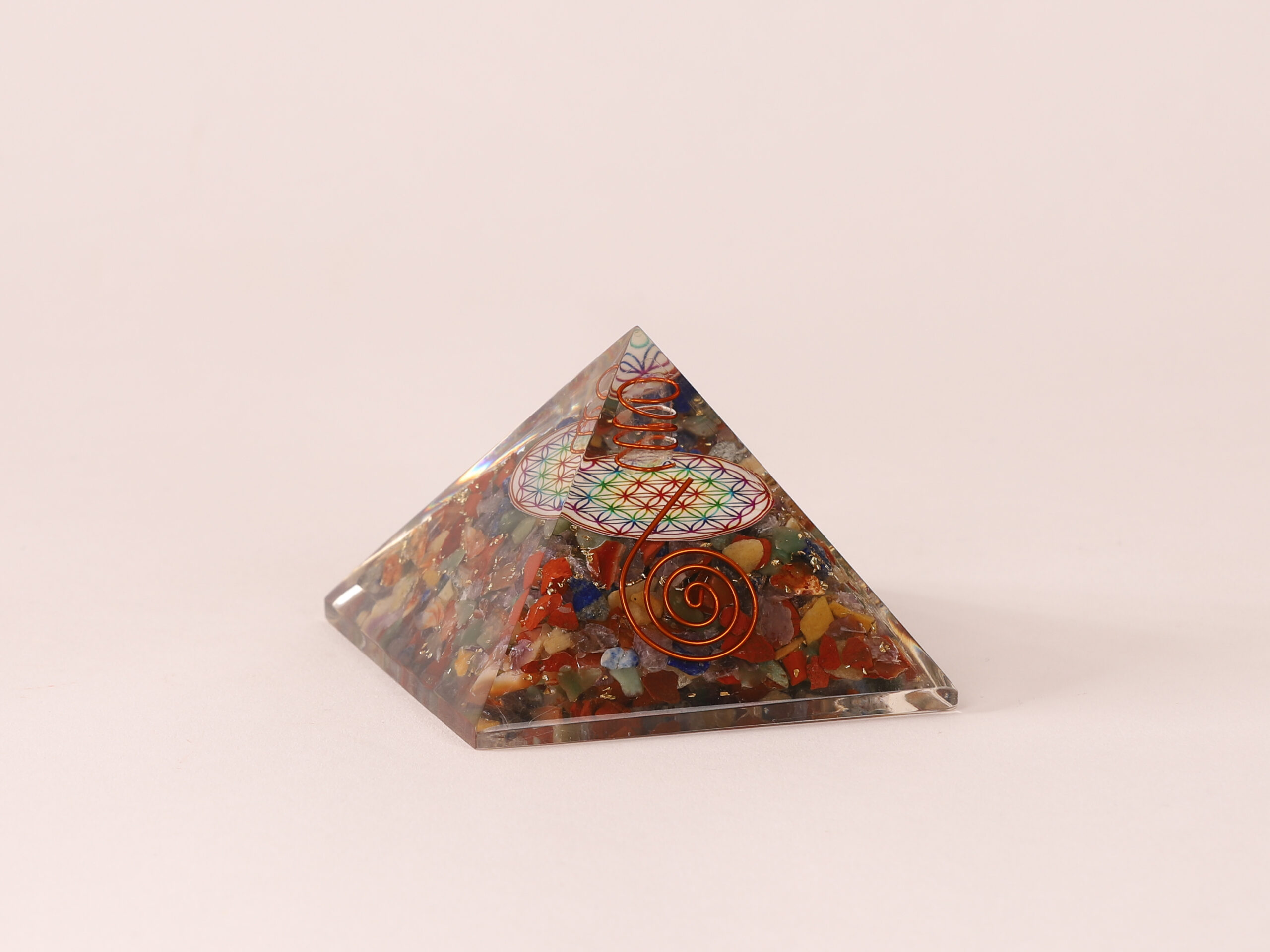 Orgonite pyramide 7 chakras fleur de vie 2 lx9FqSbCf2tJOOrBn4PGYAXYDamqbbsktolvj0AWjqE scaled