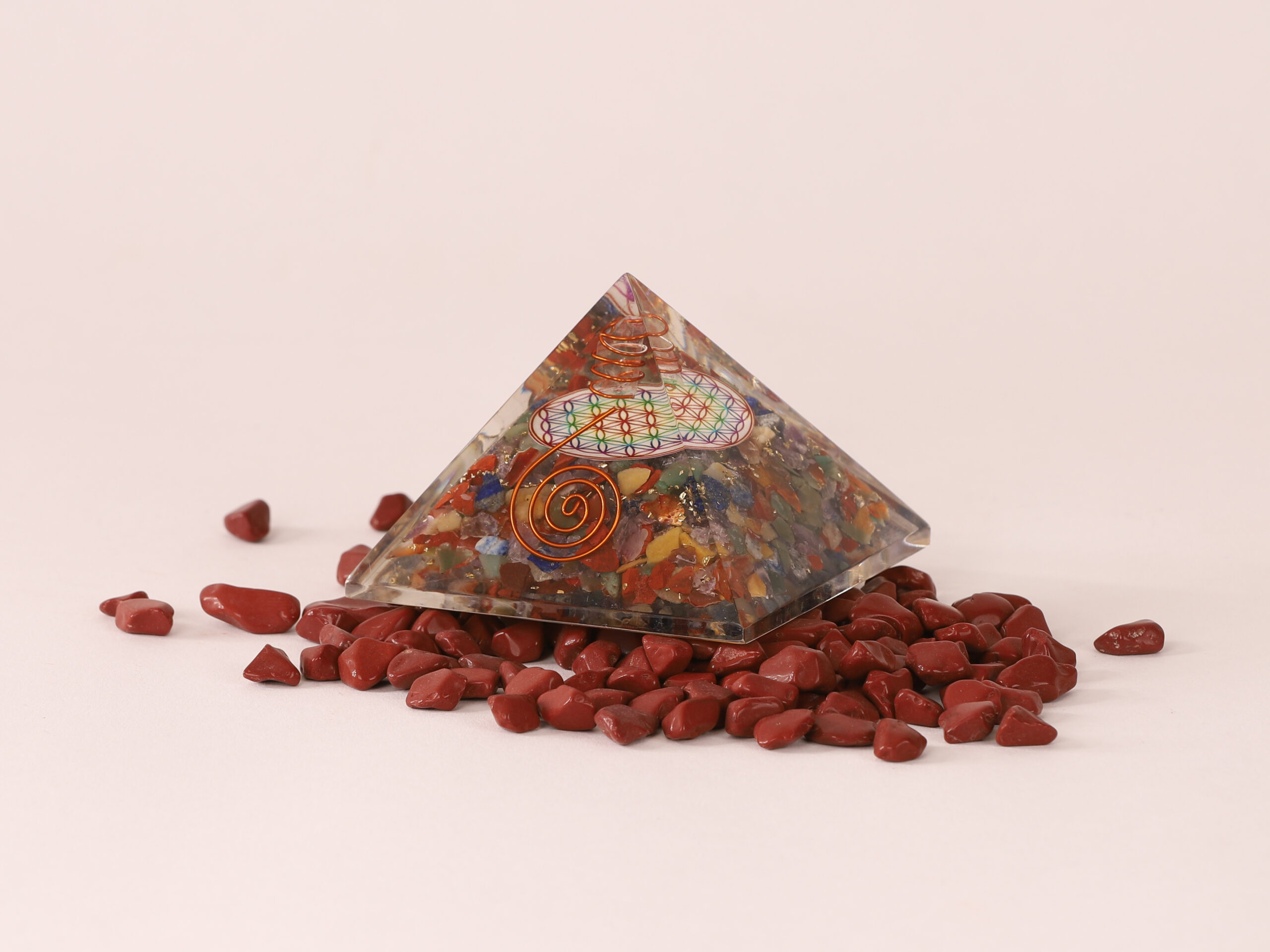 Orgonite pyramide 7 chakras fleur de vie 4 npEgWBNqccEXAT9GSM9nlKD2JGtN9t0lh9IKAkYniF0 scaled