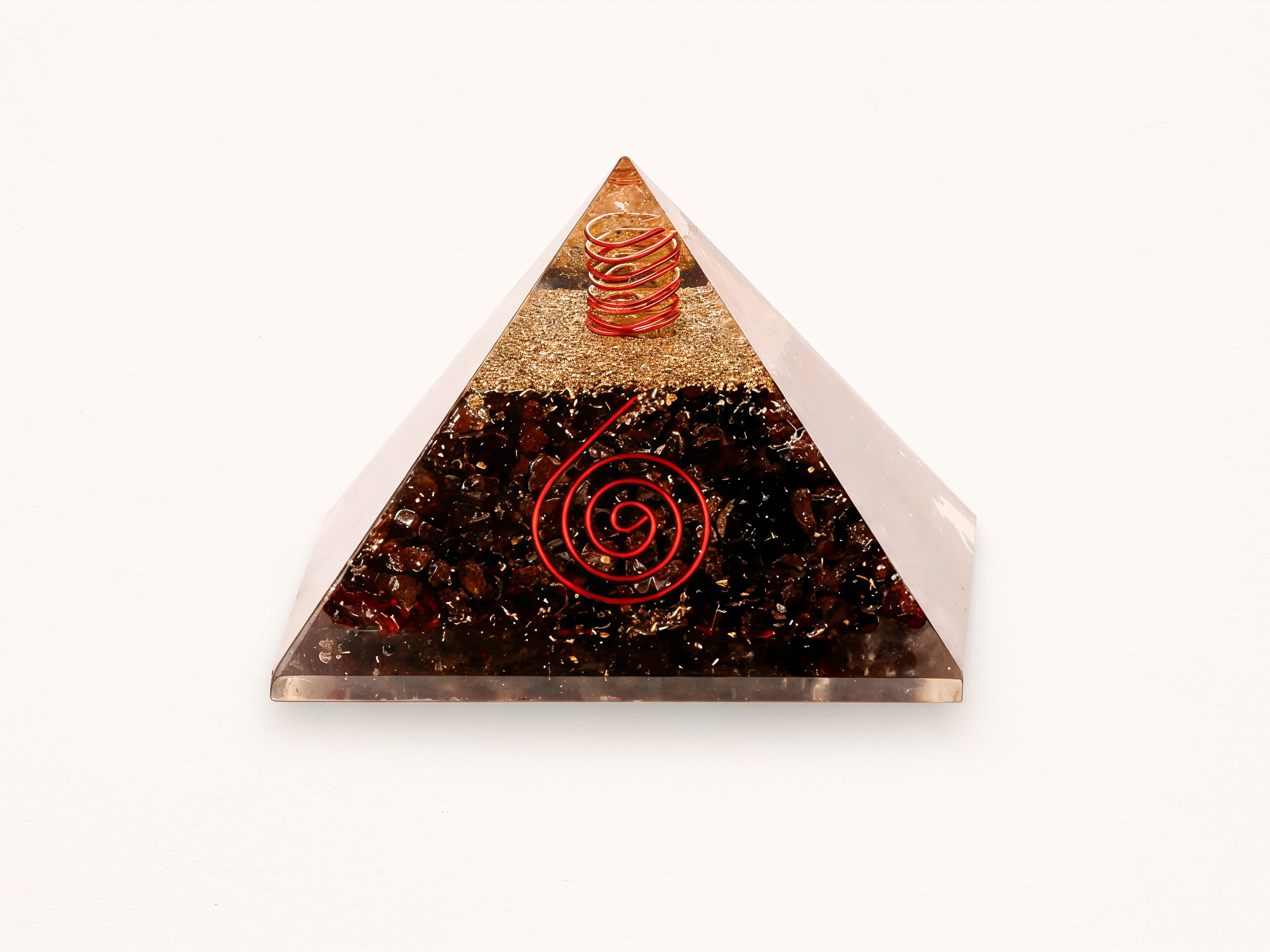 Orgonite pyramide Grenat spirale 10 Orgonite pyramide Grenat spirale