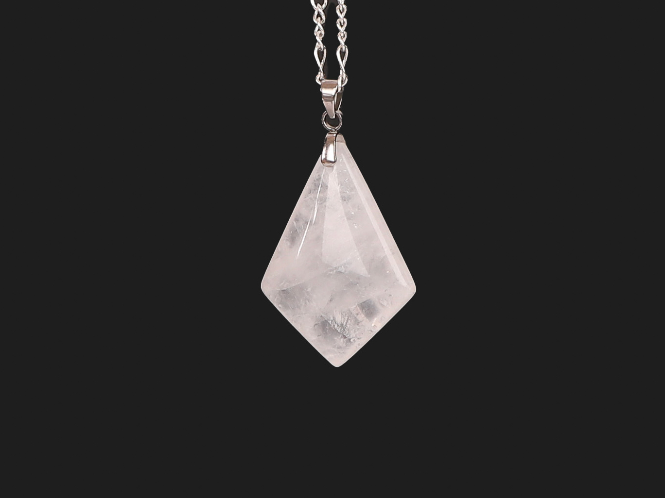 Pendentif cerf volant Cristal de Roche blanc