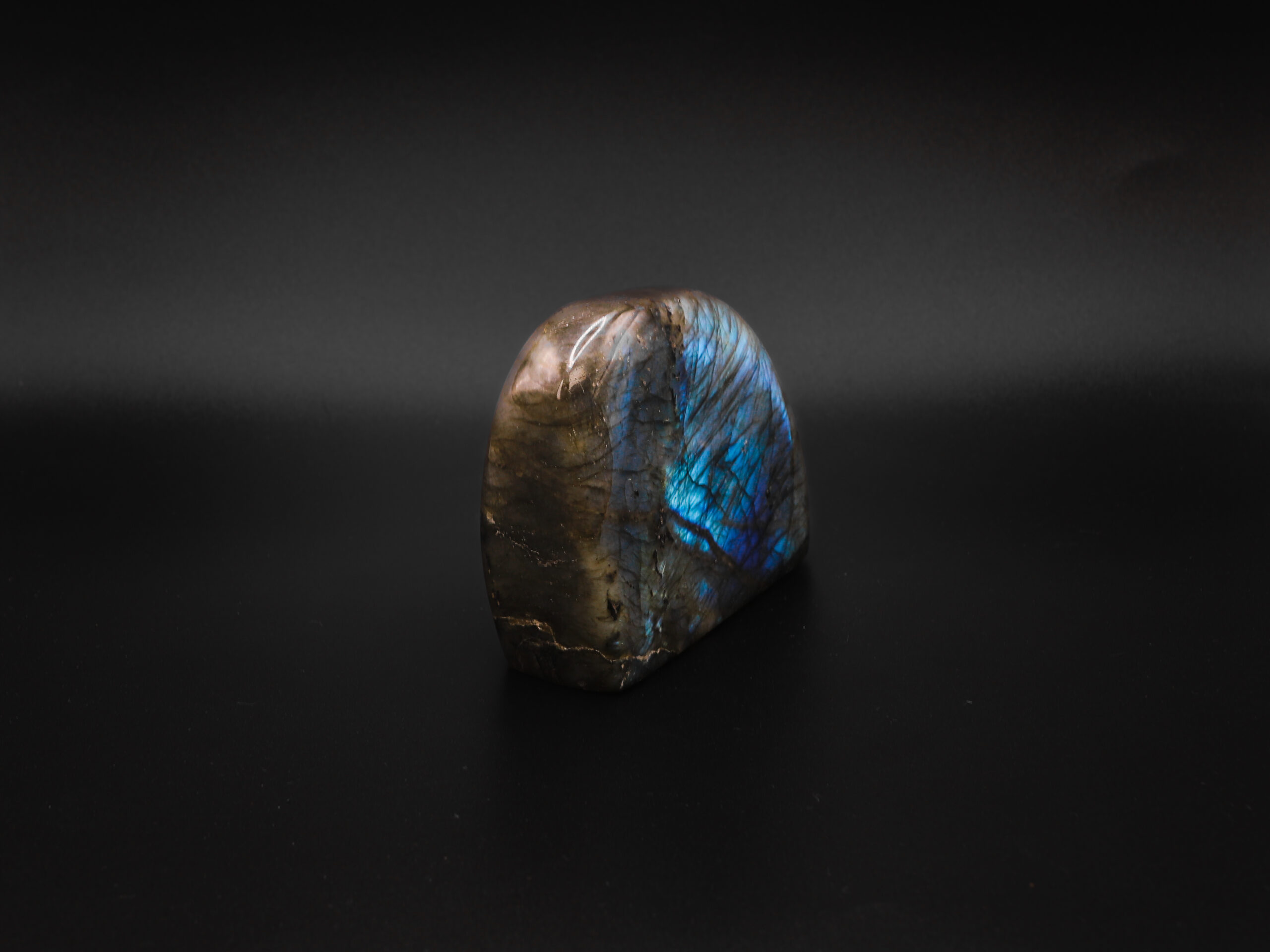 Labradorite Tellurique