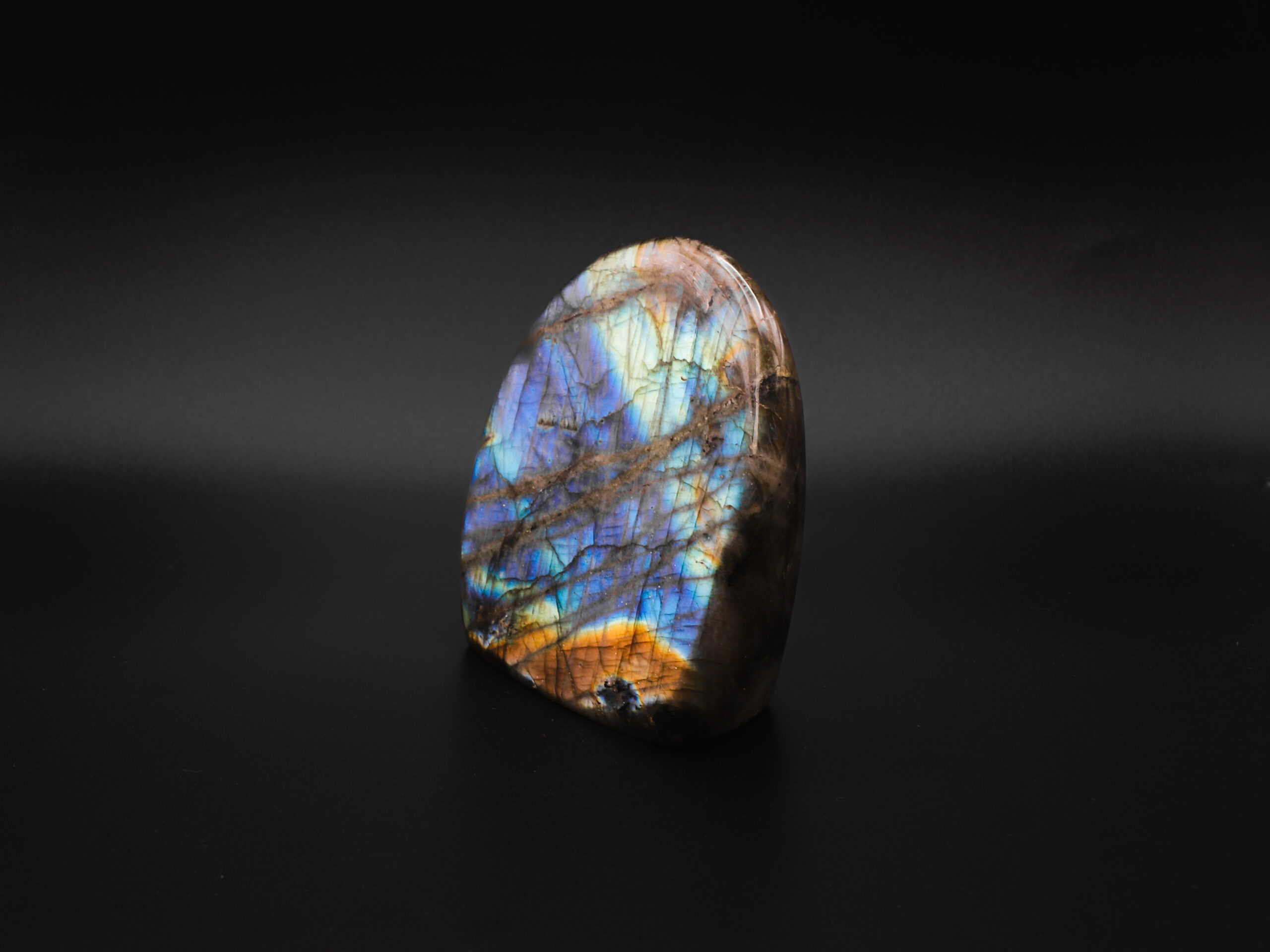 Labradorite Lunaire 4 ALQ2t5EN6rxeXcbVGAbpRJ7Rb70UZEx0HS1bDIQECxc scaled