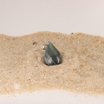 Pendentif goutte Labradorite verte 6 B83AUAzL2v O tRKlT igEyv Cy2vEss4LjWMbmqMo