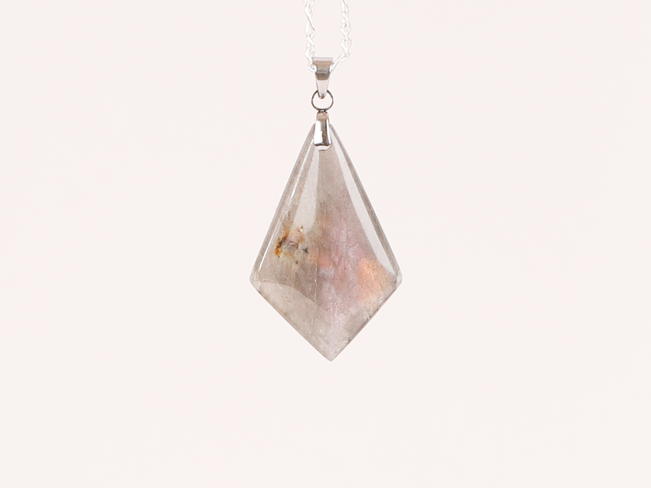 Pendentif cerf volant Labradorite violette