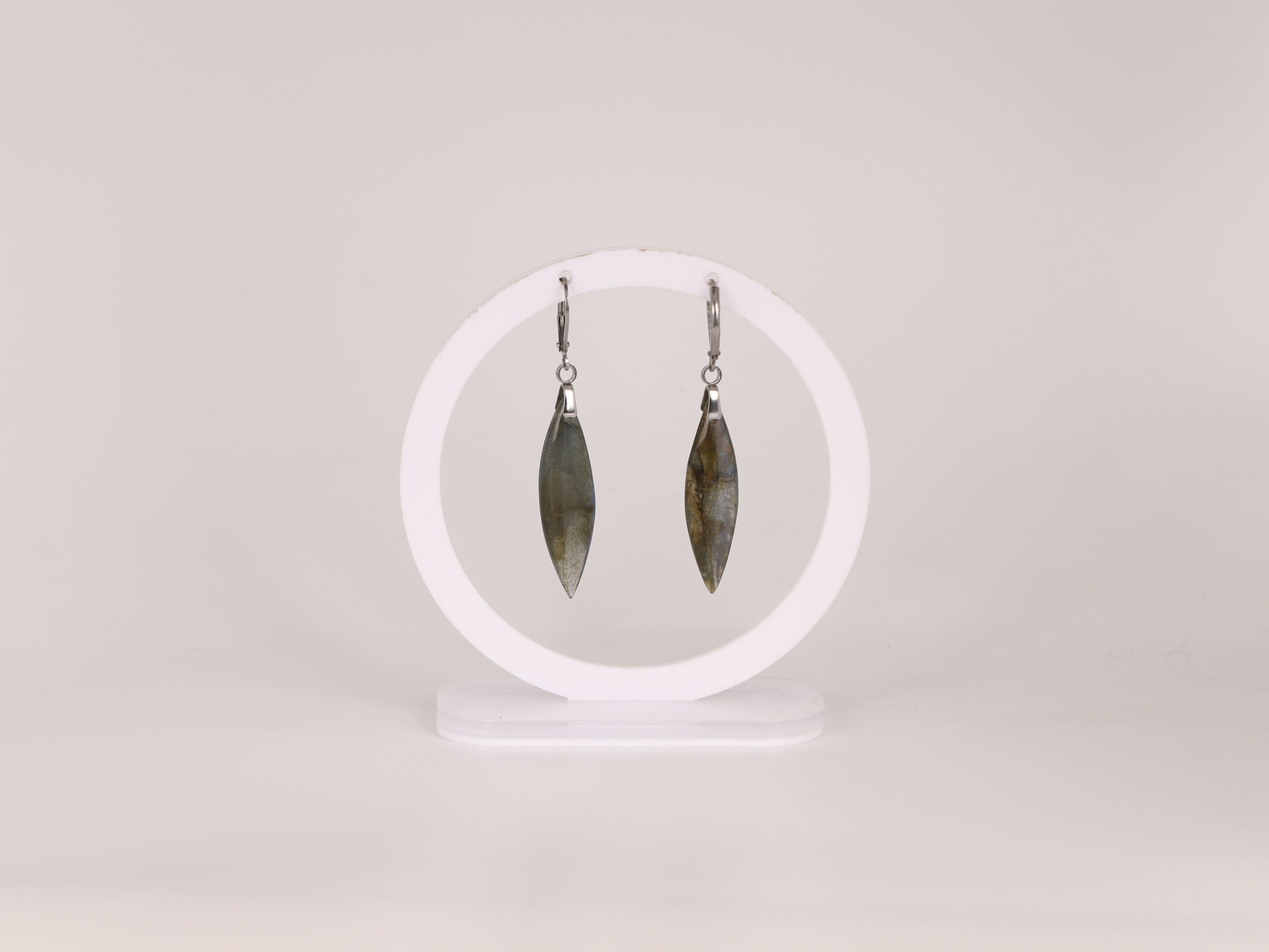 Boucles d'oreilles marquise Labradorite bleue attache ronde