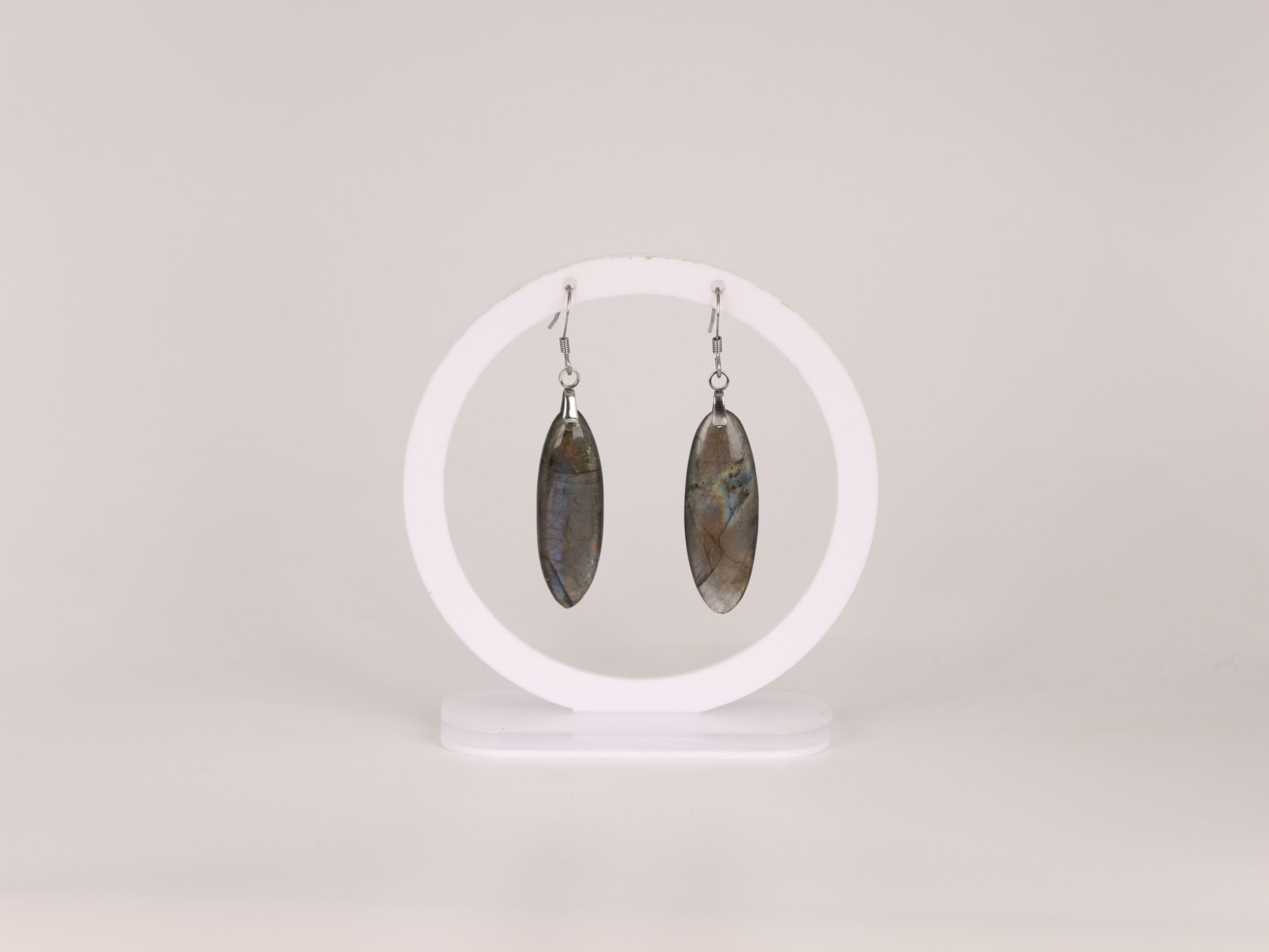 Boucles d'oreilles ovale Labradorite arc-en-ciel attache crochet