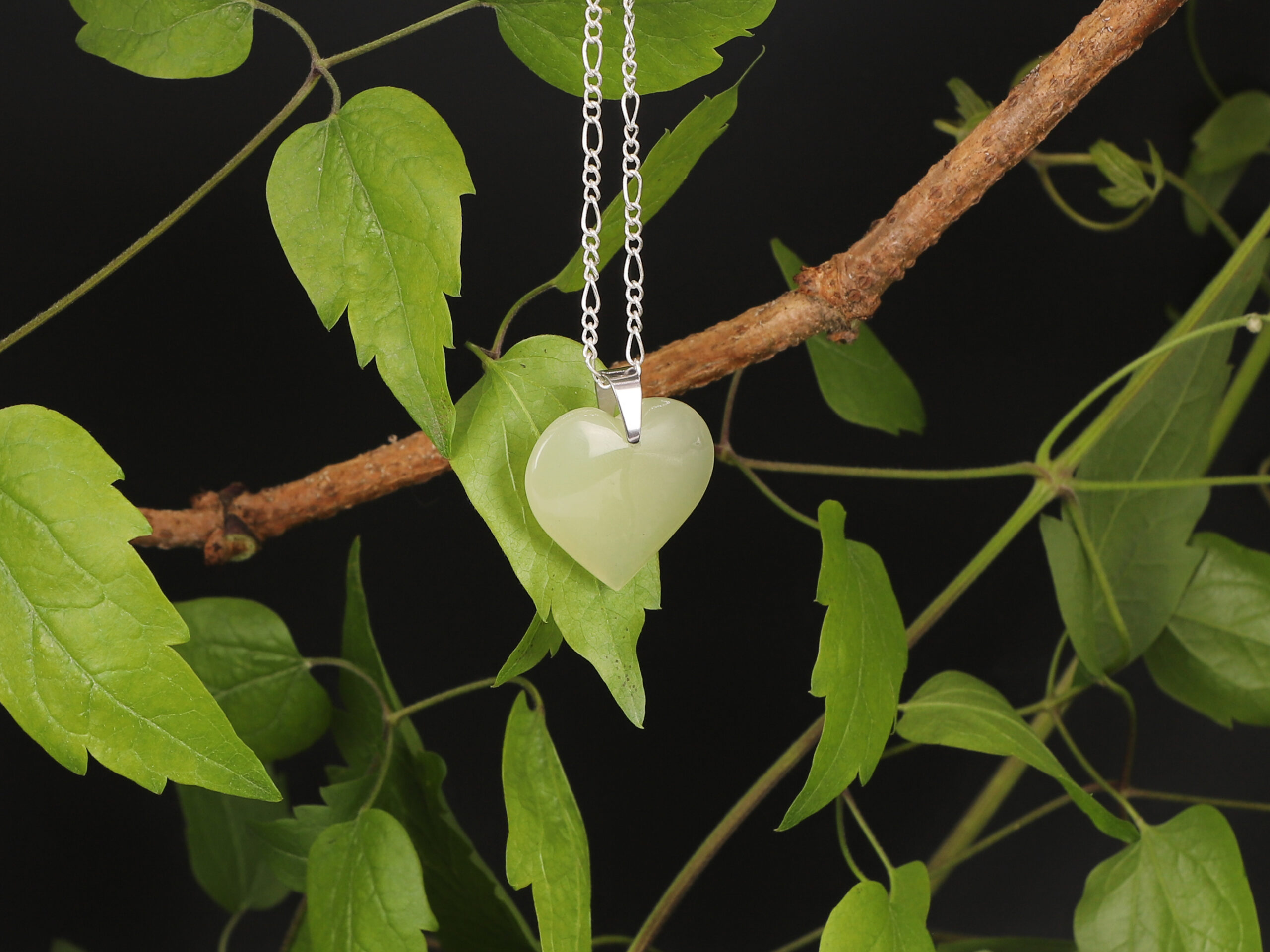 Pendentif coeur Pierre de Lune 3 JUmkafrlET4HgBWuCh0M8BIsVj3rQcNyWu8kVgb9VaM scaled