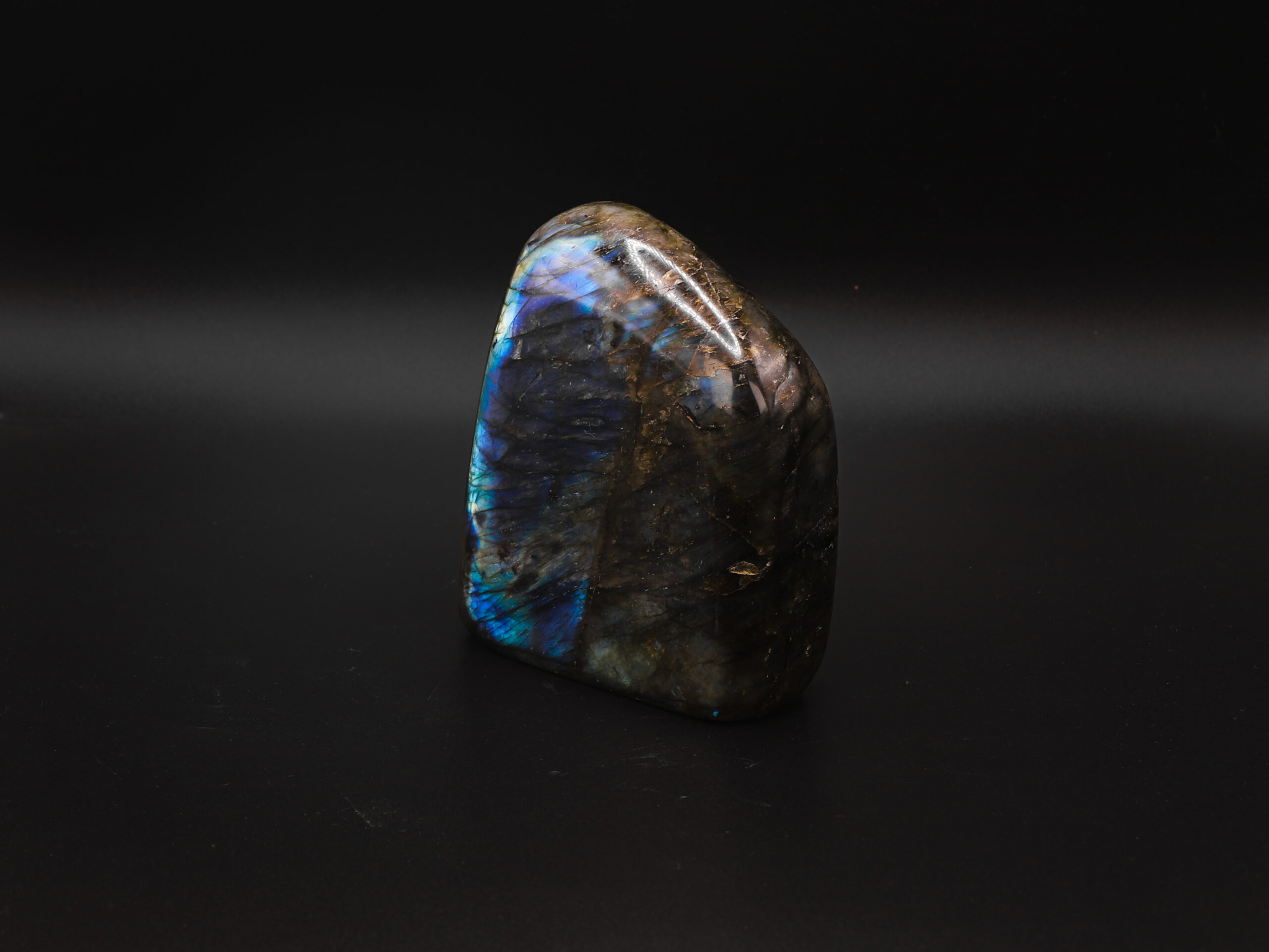 Labradorite Équinoxe 4 Ty yw8mnDDoWinR6Dbn972CrSY 9X3RJWvSA10mM8nw scaled