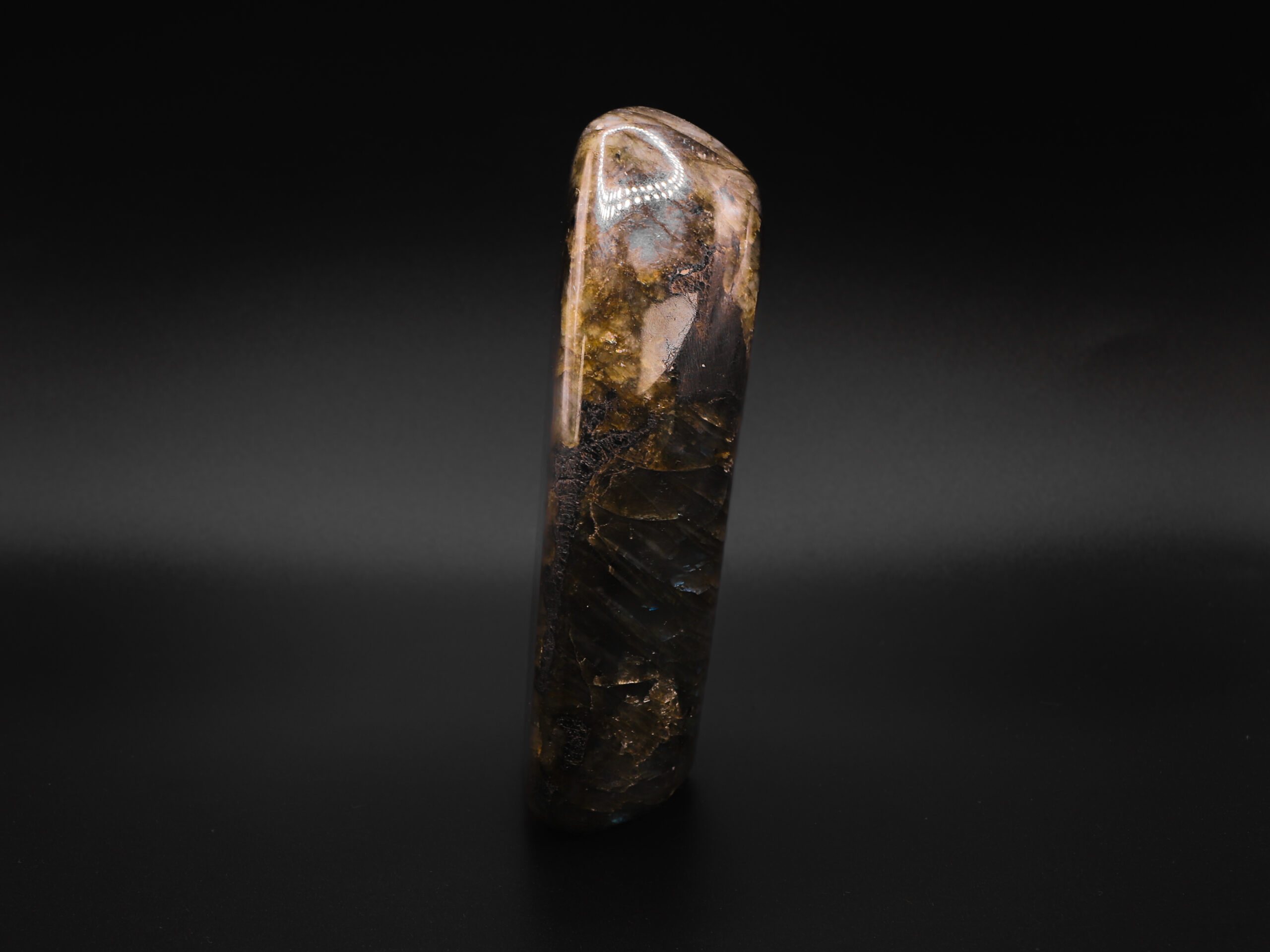 Labradorite Envoûtante 5 WCDSTEzNkGzJn69WUidHc04Hdpyor3m7iB84Y62j1SI scaled