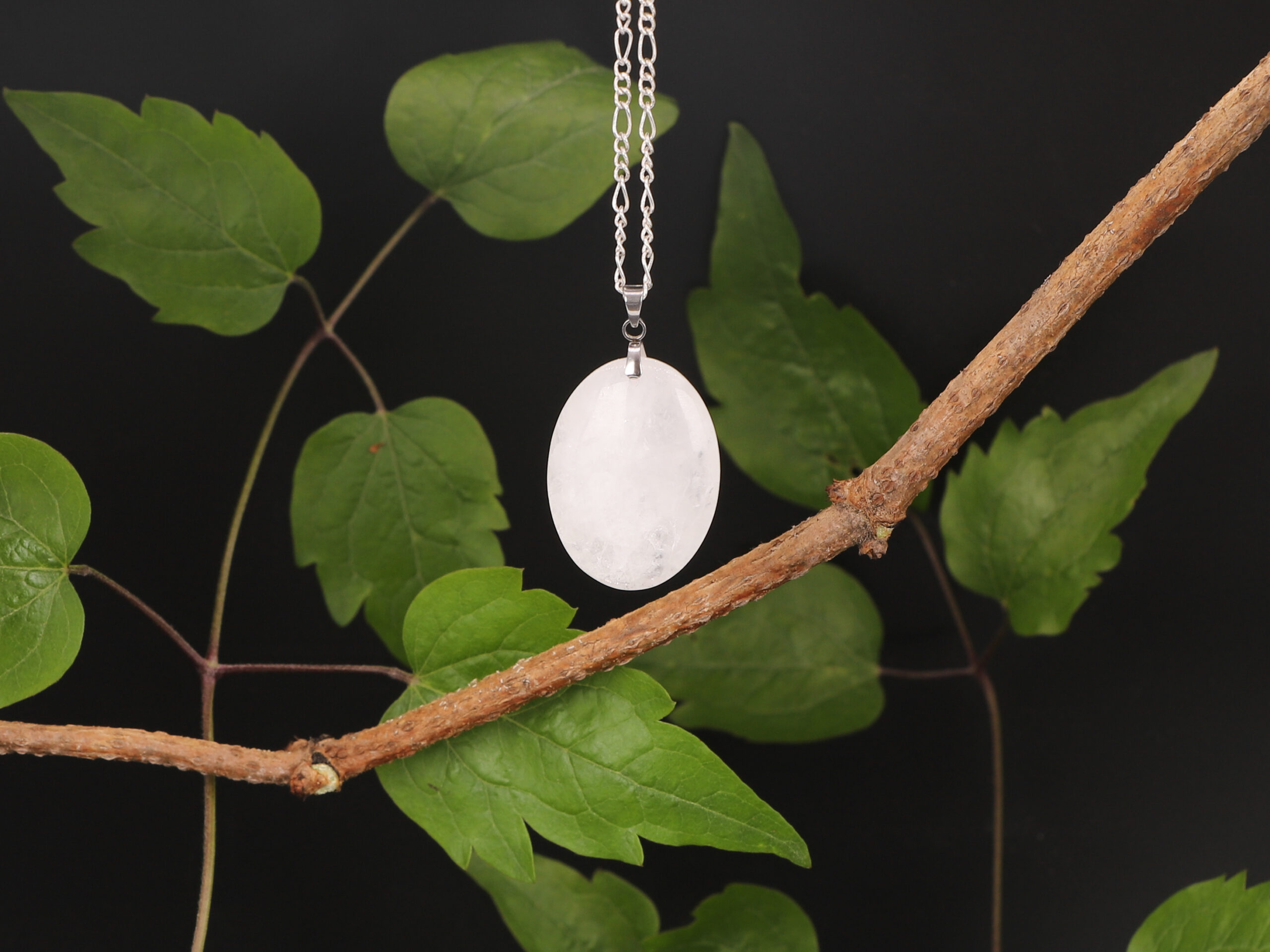 Pendentif ovale Cristal de Roche blanc 3 axdYxRa7ERhLsf qnDYAkdk N CFm40sOdelqC5Ns0 scaled
