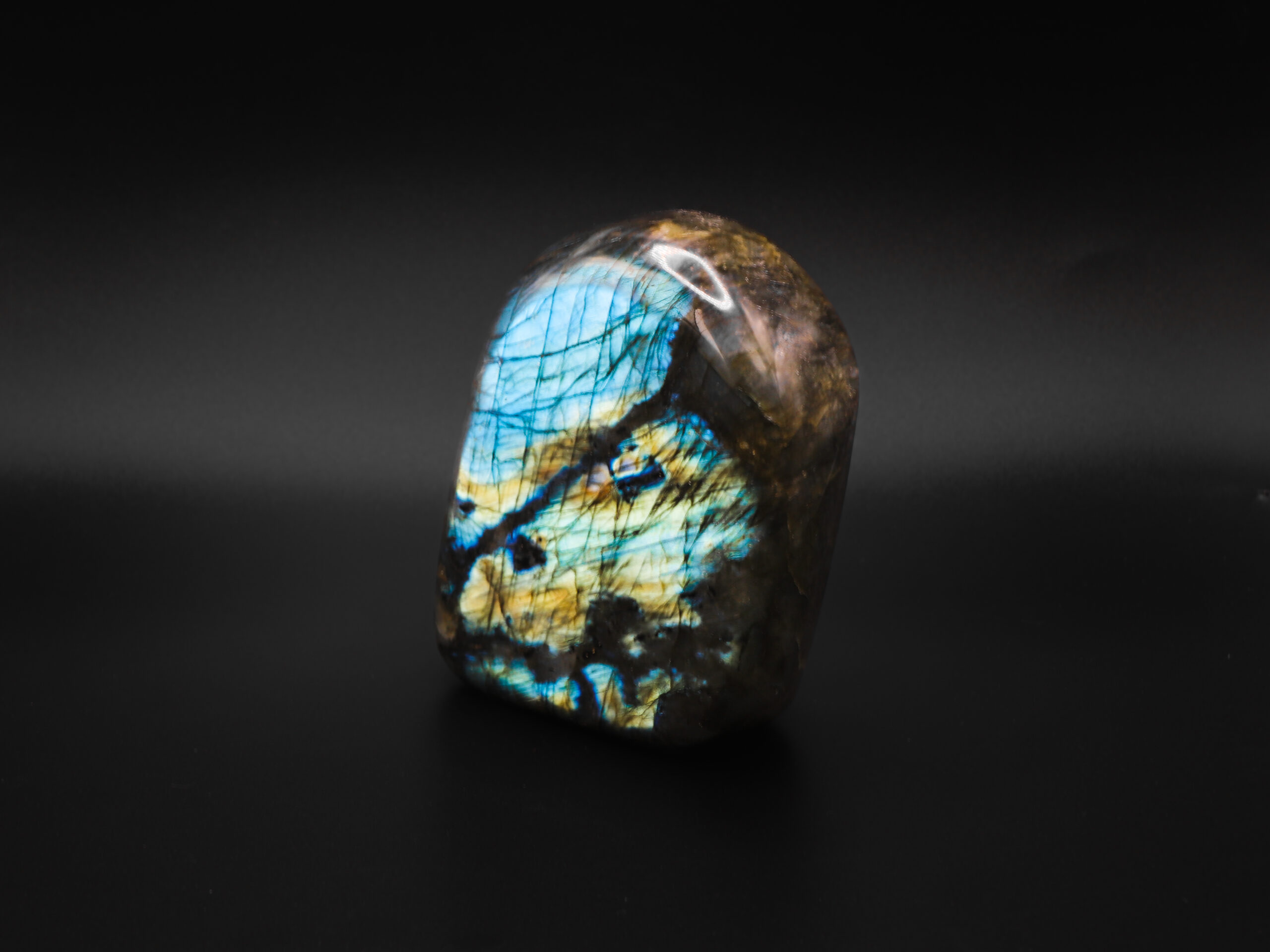 Labradorite Originelle 3 iOT6W6QCnWDxg6AeA 6mc pbTo8xyEE2BtA57UbgEo0 scaled
