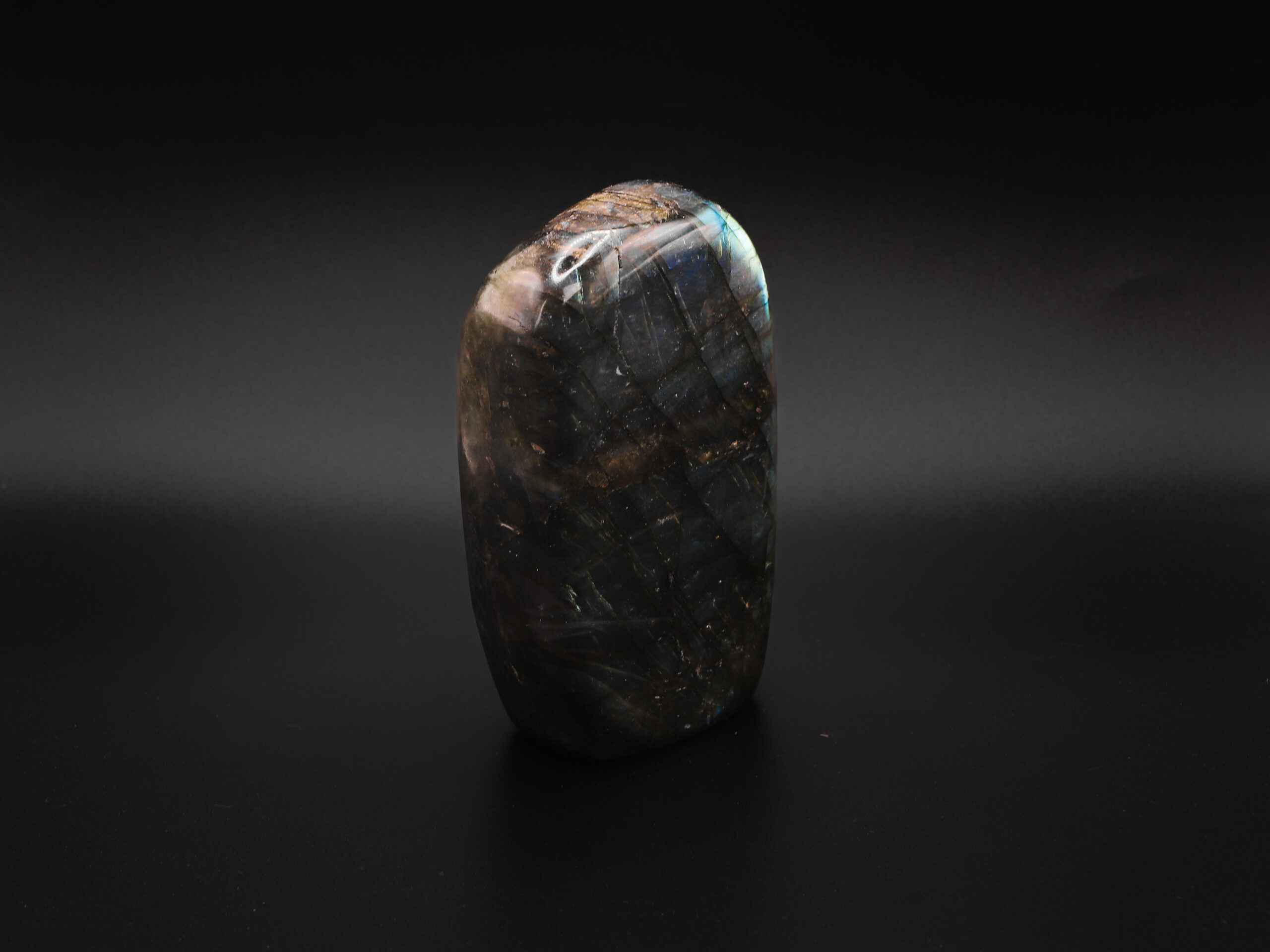 Labradorite Précieuse 4 tTUhPFSkCCTQ1bacthiAAYWMZvsxnZoEx3skAN0KFcM scaled