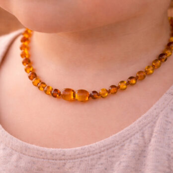 Collier Ambre sombre bébé catégorie ‘A’ perles 4mm 8 wVQaMHLyvCTyDeUx8kzUohH0FVsr4vY81aFGgERe6yo