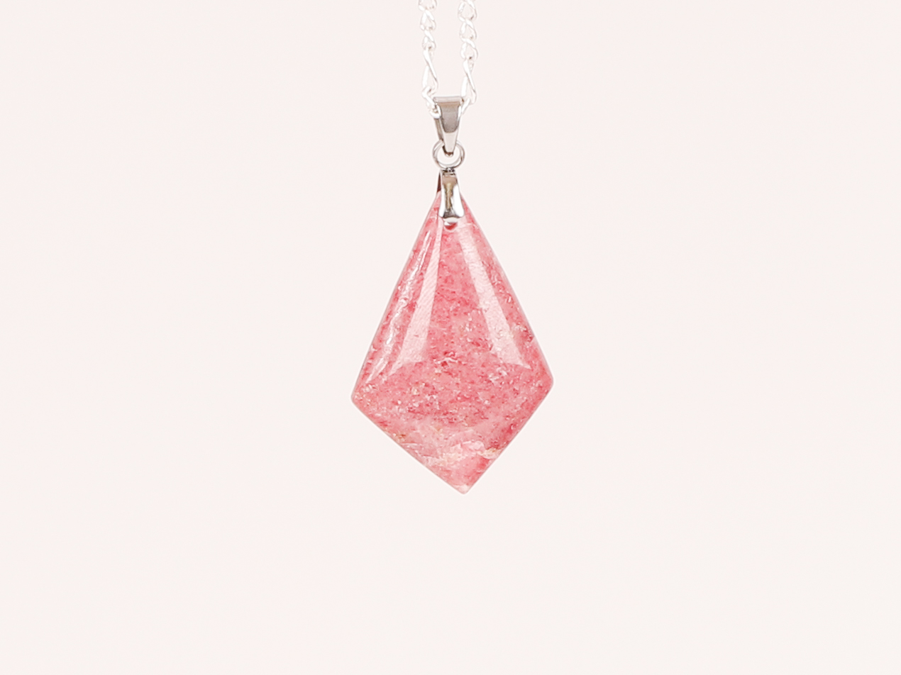 Pendentif cerf volant Rhodonite
