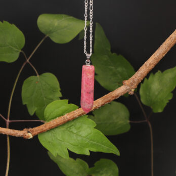 Pendentif pointe Rhodonite black line 7 x4Id cwLbBsiqZRnms3jTOwYtFA b3Oc4AbFDt2zVl4