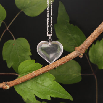 Pendentif coeur Cristal de Roche 7 xCdhN6FwAxaUUAkbt5NWndz1EzufQcQup12FlmwvFvk