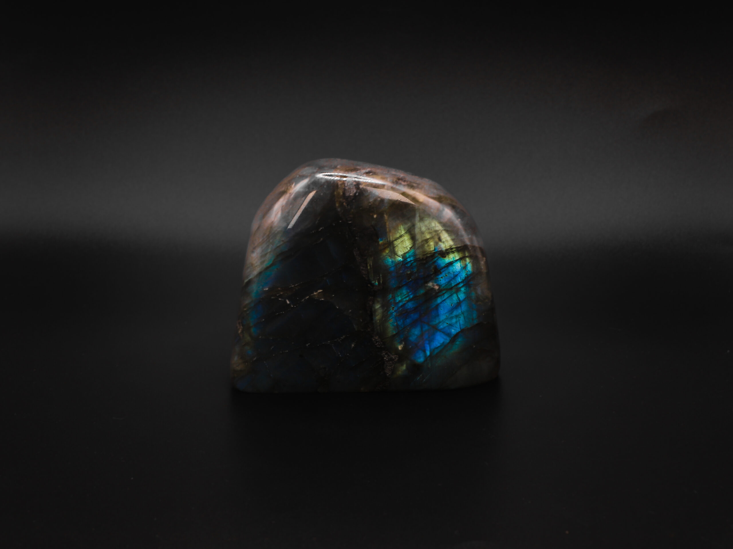 Labradorite Éveillée