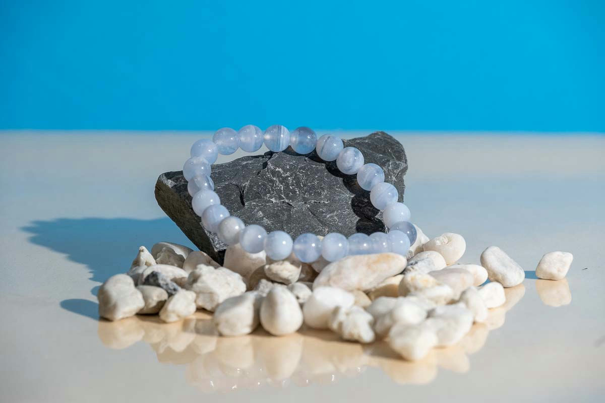 Bracelet Calcédoine Bleue 'AA' perles 8mm 2 BDd5ZTMKs1KcSIIYpIQk a7cik5TobnvlY6KlbB5Yhs