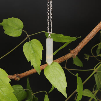 Pendentif pointe Pierre de Lune 7 J i3JQBiir0XrP8o7pPCs3kKQti7FL p4BmYfiJt368