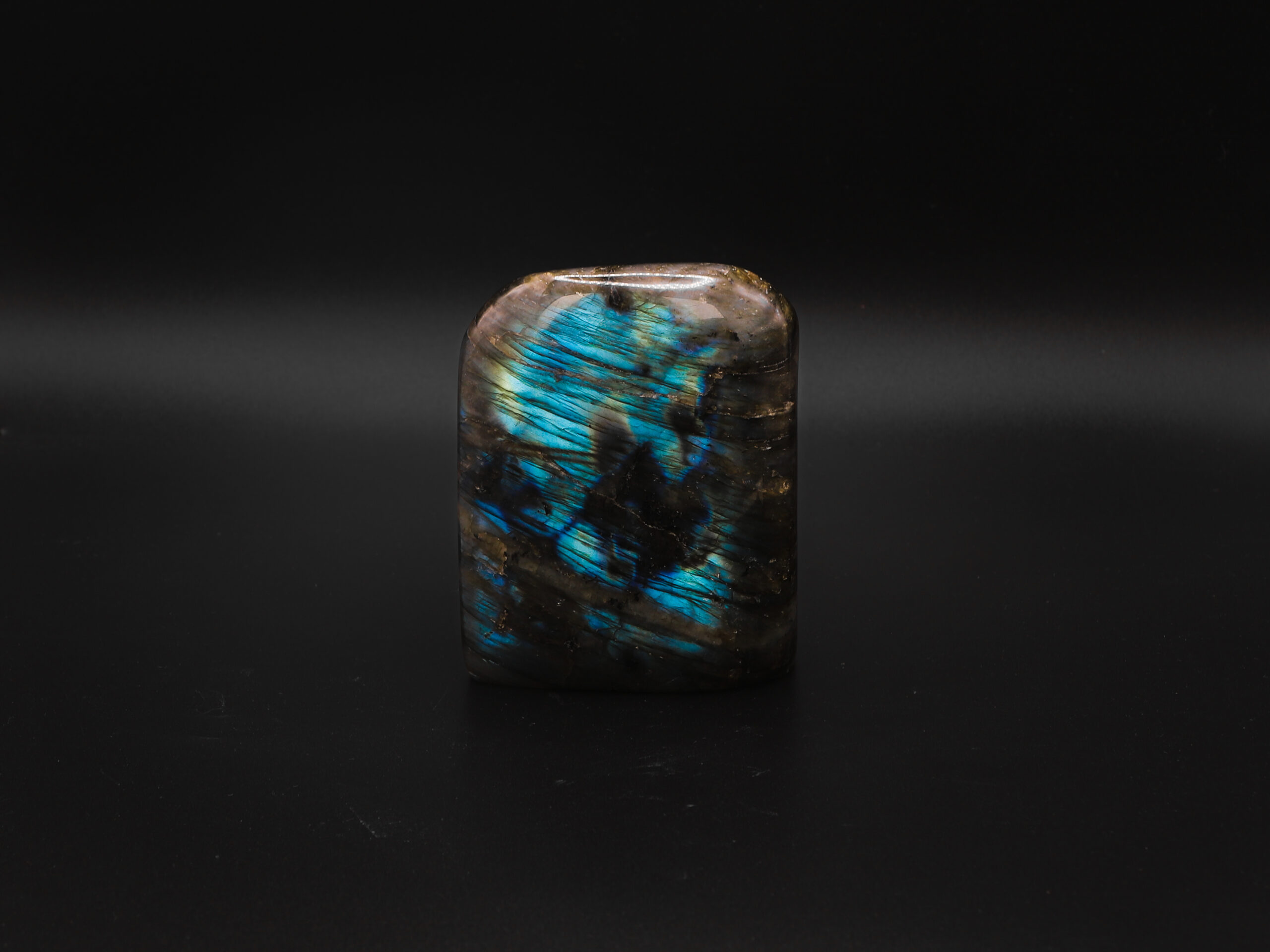 Labradorite Éclaire 1 Labradorite Éclaire