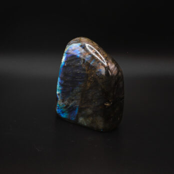 Labradorite Équinoxe 11 P6mNv0jd6DjhFukxjziPUUji8Sejiq4VjdJ7Z1Vqryo