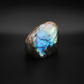 Labradorite Totémique 10 ZlQc8DsbJQrqCOKFeyLS2rgSIFpxl1Qu14CWafMrDME