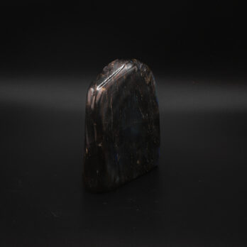Labradorite Source 11 cHYYh63IUW2XrA9JmkwcT qcKwBL ZddfFnV0wq0yM4